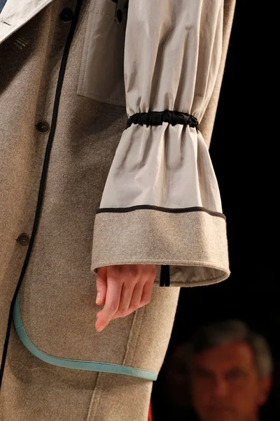 Look 50